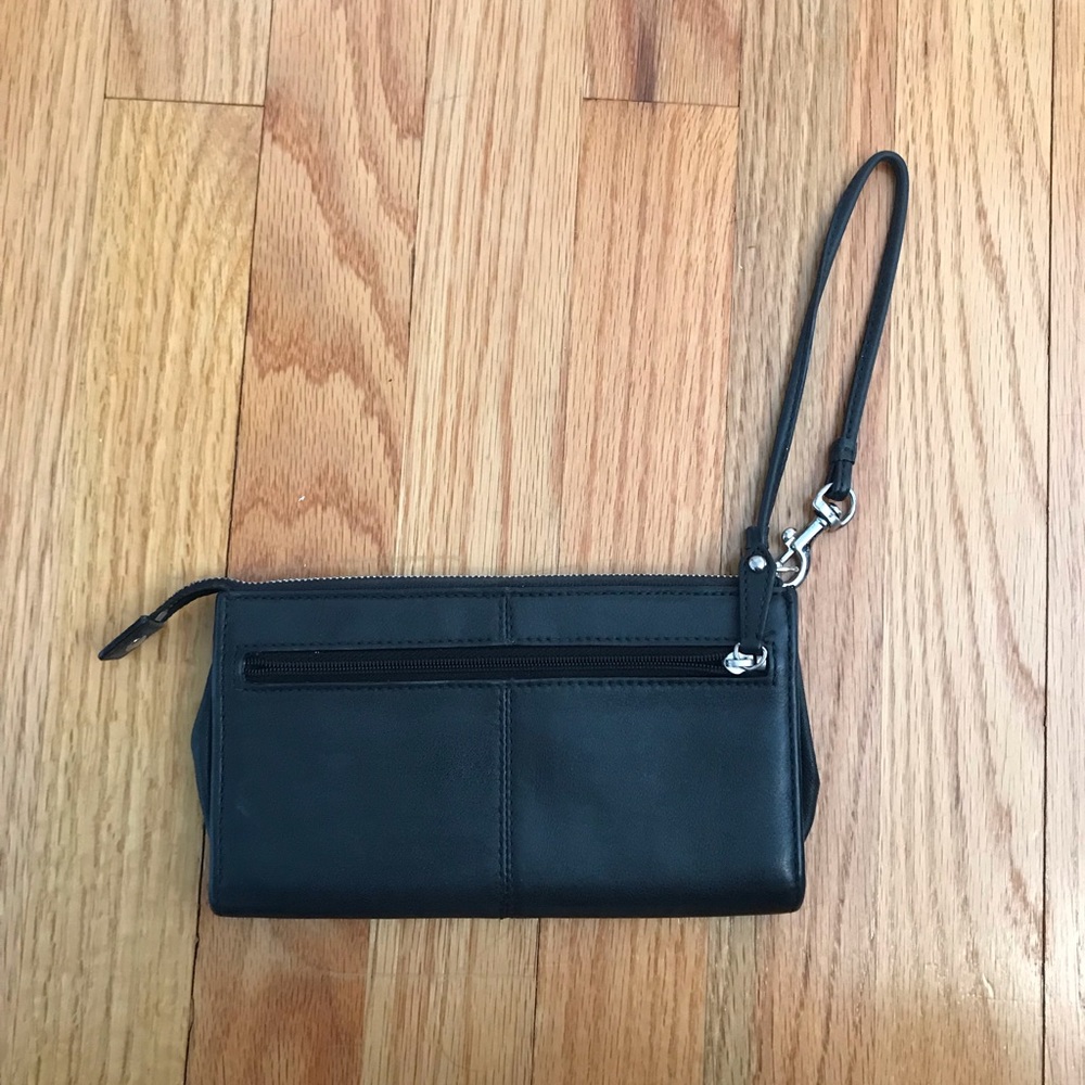 Coach wristlet - Picture 3 of 6